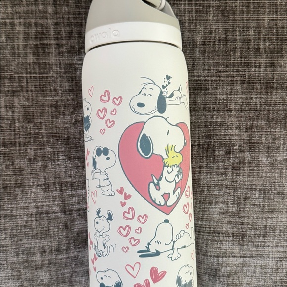 Other - Snoopy Water Bottle with Heart Design